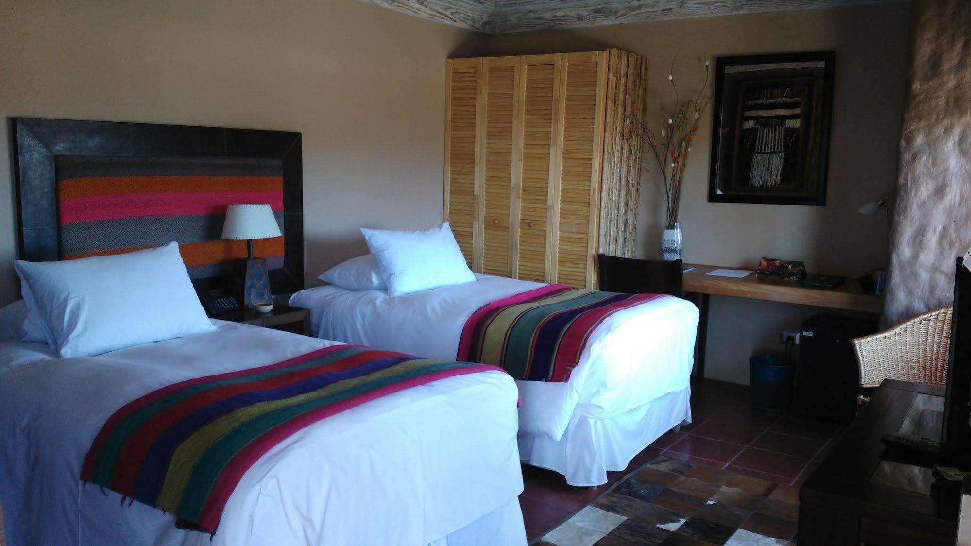 Noi Bordeloa Otel Calama Dış mekan fotoğraf